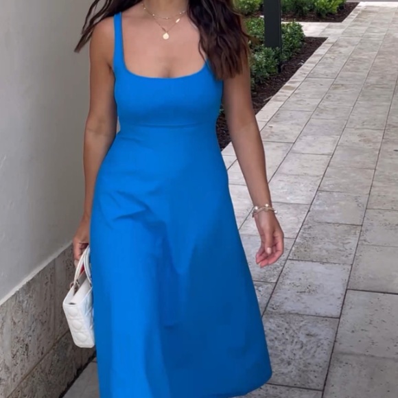Scanlan Theodore Vibrant Blue Crepe Knit dress - Picture 1 of 4